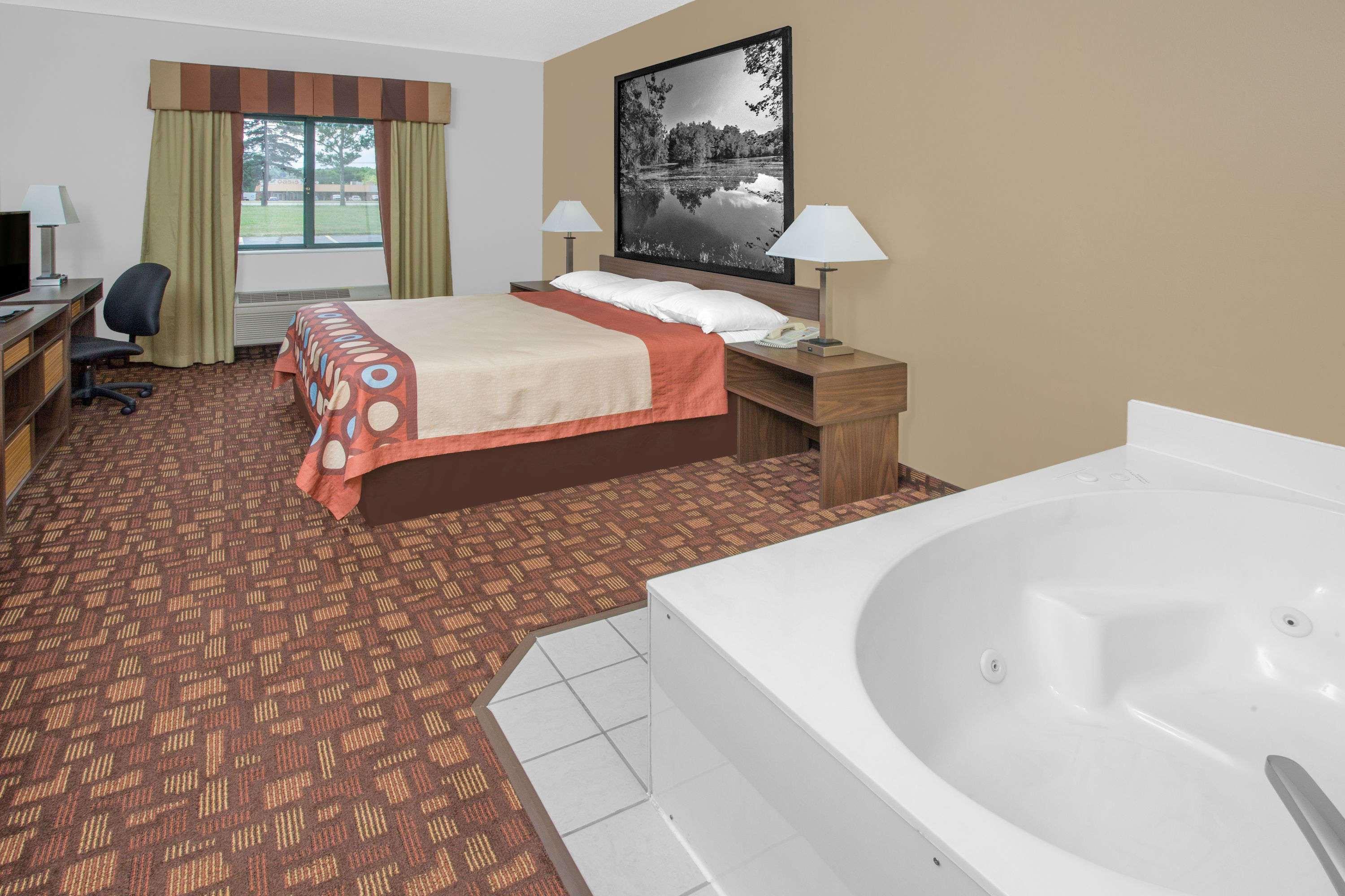 Super 8 By Wyndham Three Rivers Exterior foto